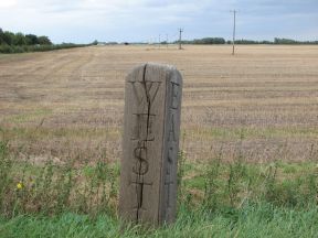 Greenwich Meridian Marker; England; Cambridgeshire; Doddinton